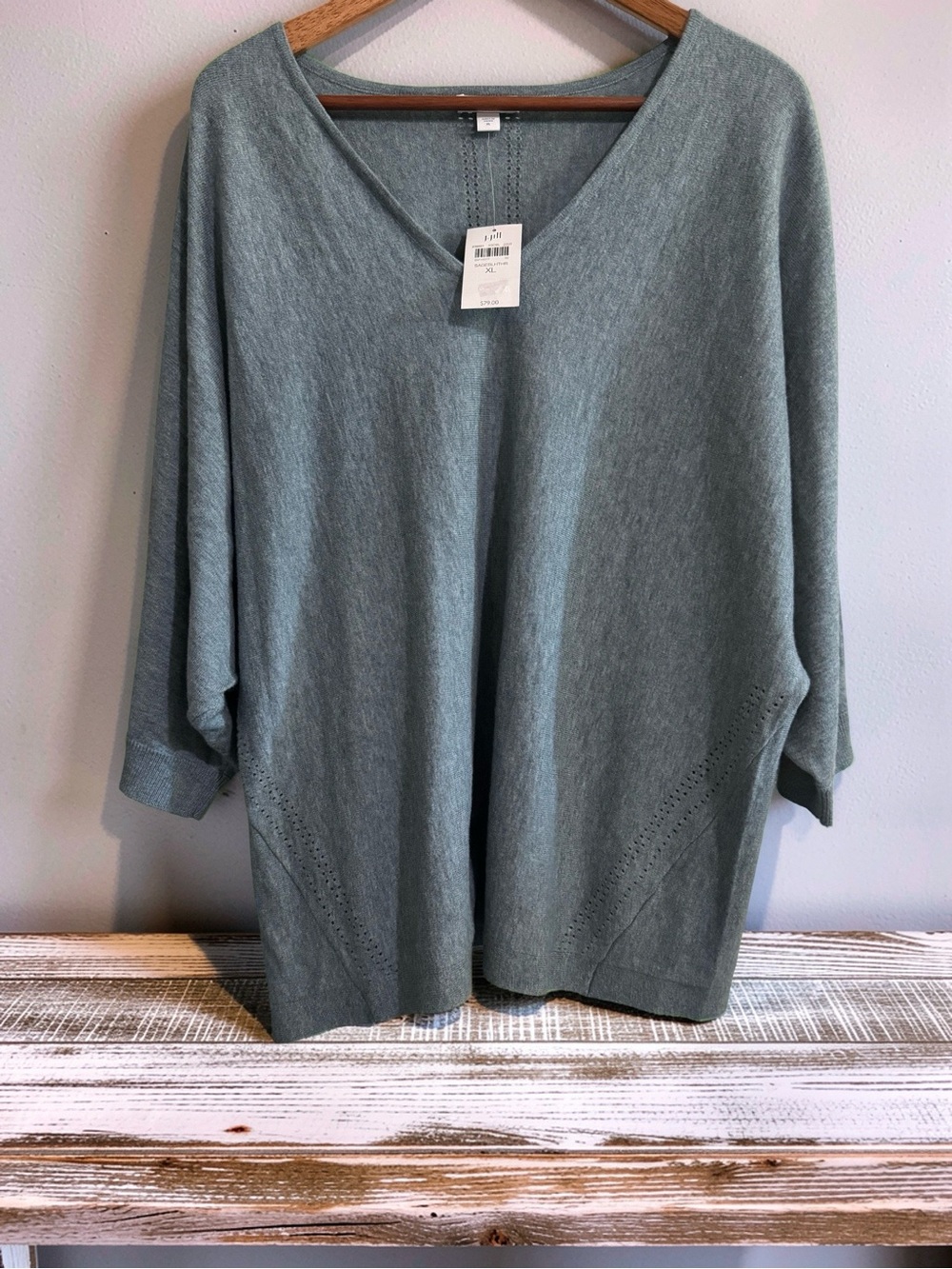 JJILL light blue denim/sage color 56% cotton light weight  boxy,dolman,travel ❤️